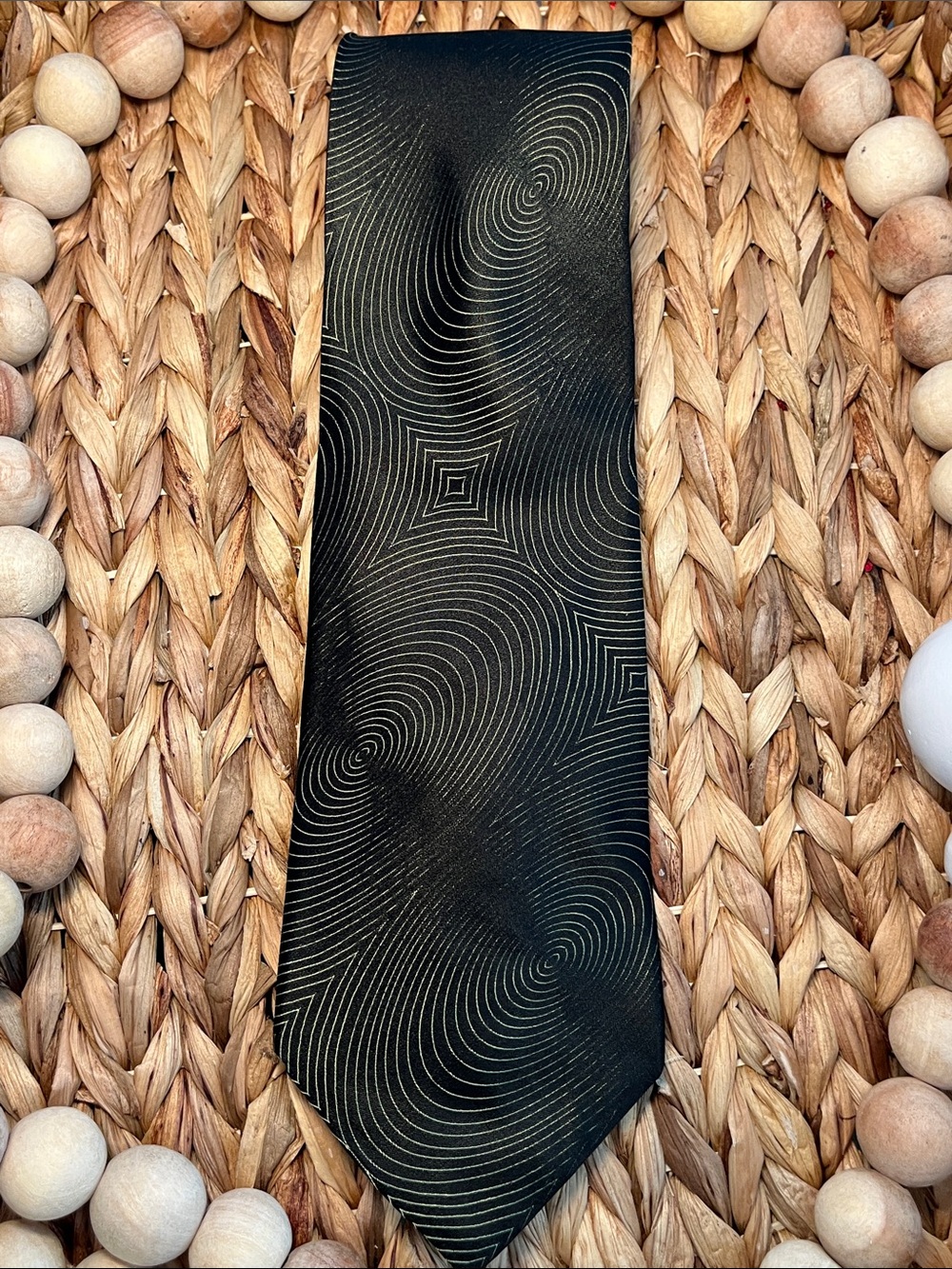 Jones New York Black Tie with Concentric Line Pattern
